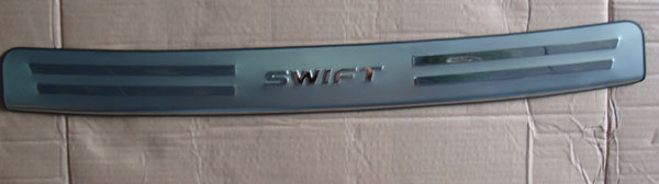 SWIFT Rear bumper foot plate