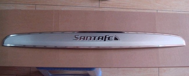 SANTAFE(2010） Rear trunk streamer