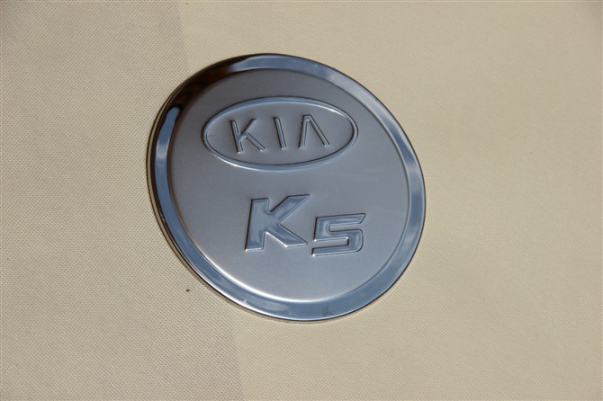 K5 Gas tank cover 